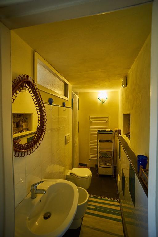 Sotto Il Castello Bed and Breakfast Trebiano Eksteriør billede